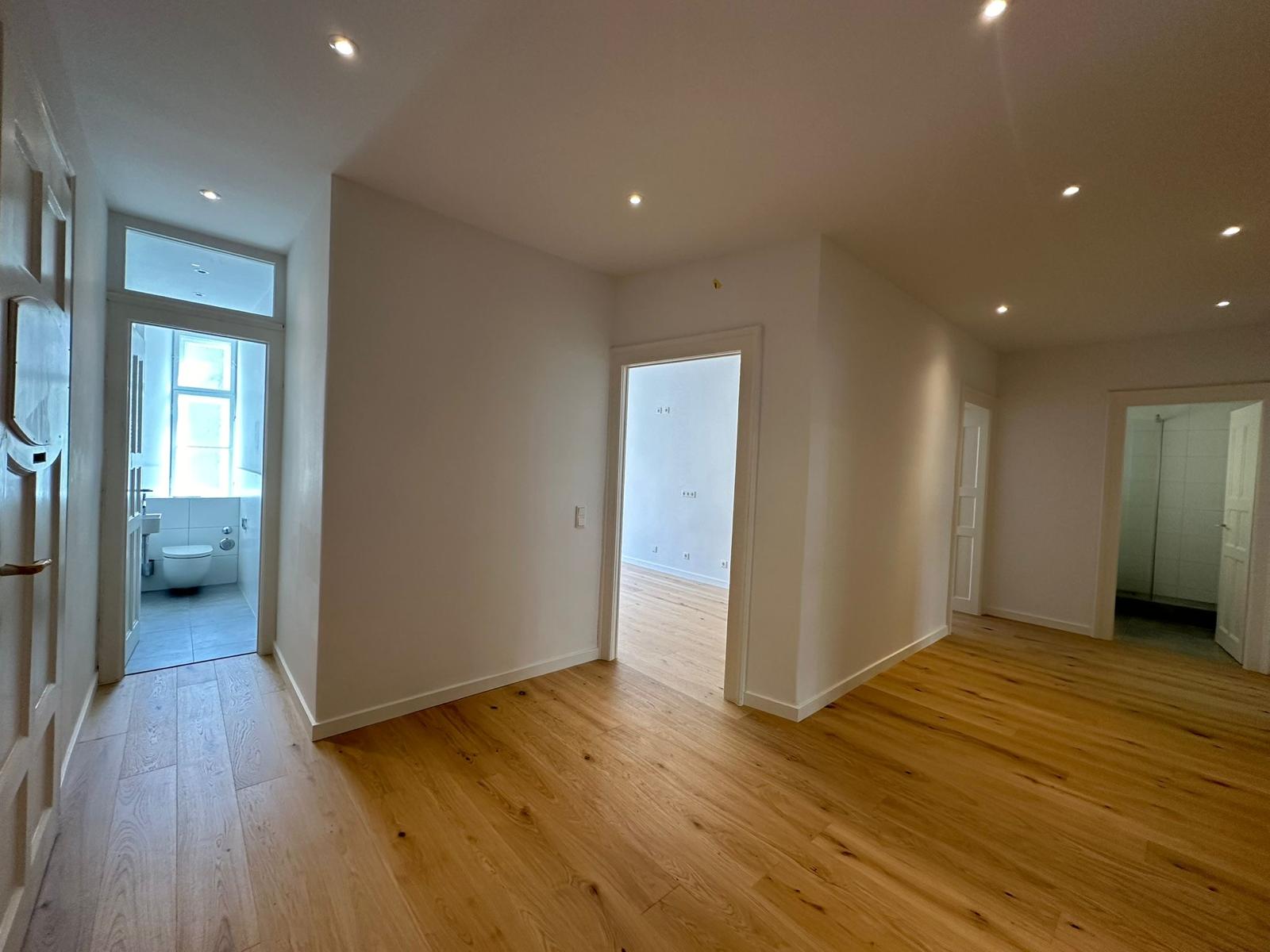 Malereibetrieb Marlon Dombrowski, München, Anstrich, Bodenbeläge, Lackierarbeiten